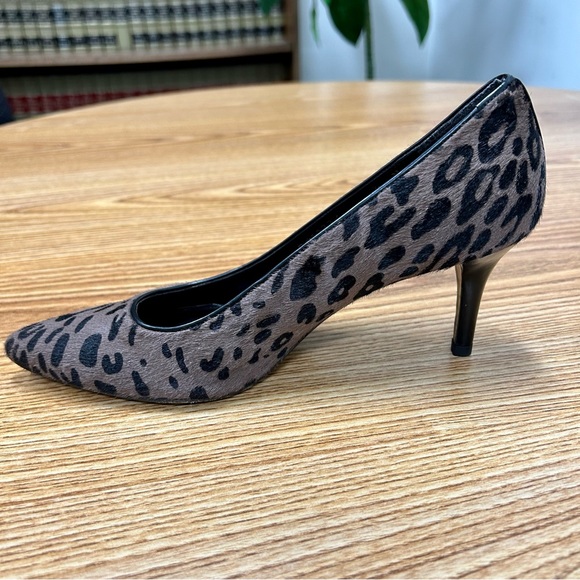 Stuart Weitzman Leopard Calf Hair Leather Pointy Toe Heels EUC - Picture 2 of 11